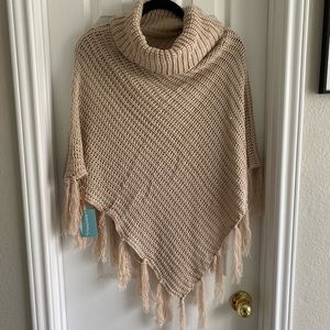 NEW Justin & Taylor poncho